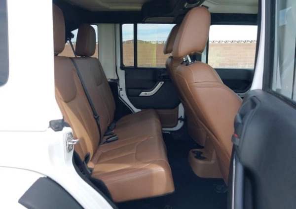 Jeep Wrangler cena 69000 przebieg: 143000, rok produkcji 2017 z Raszków małe 121